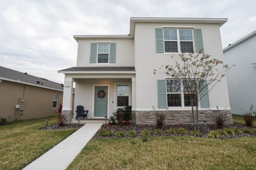 5242 Scrub Mint Ln in Apopka, FL - Building Photo