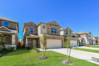 7927 Cypress Country Dr in Cypress, TX - Foto de edificio - Building Photo