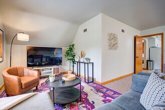 3120 S 30th St in Milwaukee, WI - Building Photo - Building Photo