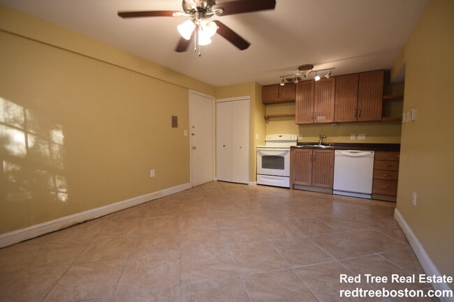 property at 1 Colonial Village Dr