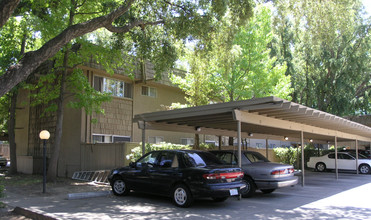 Parkside Townhomes Apartments in Sacramento, CA - Building Photo - Building Photo