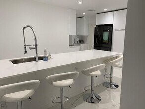 9007 NE 10th Ave in Miami, FL - Foto de edificio - Building Photo