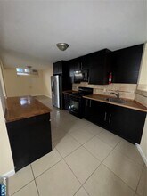 183 Thorne St in Jersey City, NJ - Building Photo - Building Photo