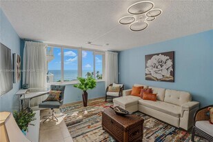 19201 Collins Ave, Unit 349 in Sunny Isles Beach, FL - Building Photo