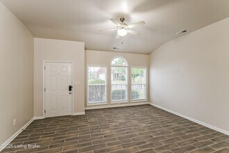 11601 Top Walnut Loop in Louisville, KY - Building Photo - Building Photo
