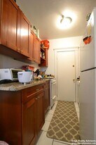 28 Quint Ave, Unit 56 in Boston, MA - Building Photo