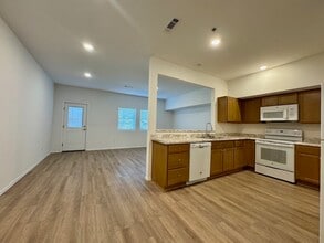 2807 W Mockingbird Ln in Rogers, AR - Building Photo - Building Photo