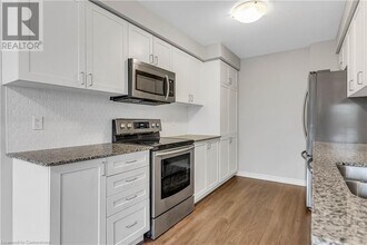 96 Daylily Ln in Kitchener, ON - Building Photo - Building Photo