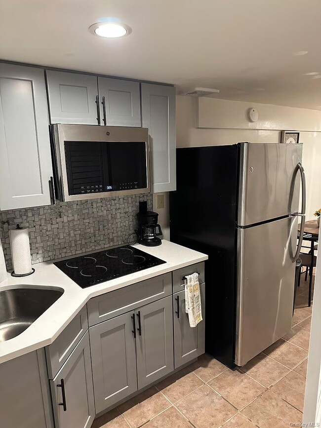 property at 887 Pine St