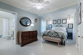 520 Esseola Dr in Saluda, NC - Building Photo - Building Photo