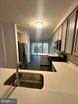 1526 Northern Neck Dr in Vienna, VA - Building Photo