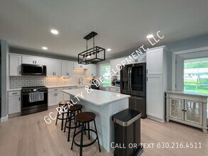 1825 N Kaspar Ave in Arlington Heights, IL - Building Photo - Building Photo