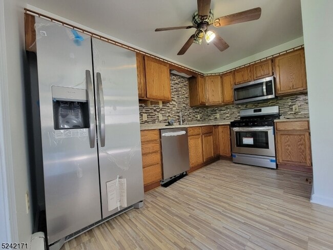 15 Newton Pl in Irvington, NJ - Building Photo - Building Photo