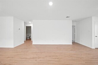 1468 Las Cuevas Dr in Conroe, TX - Building Photo - Building Photo