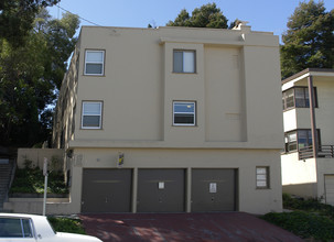 2328-2332 Ivy Dr in Oakland, CA - Building Photo - Building Photo