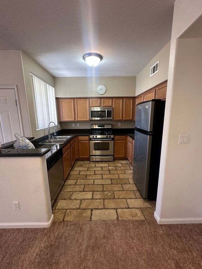 10237 King Henry Ave