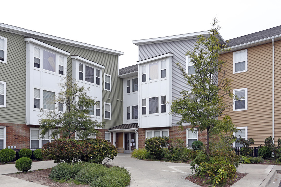 Cameron Court in Detroit, MI - Building Photo