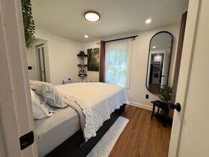 3117 Larose St in East Point, GA - Building Photo - Building Photo