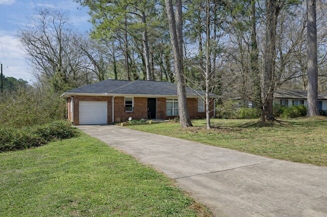 property at 2913 Horse Shoe Dr