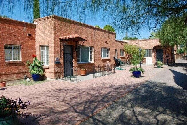 2915 E 10th St in Tucson, AZ - Building Photo - Building Photo