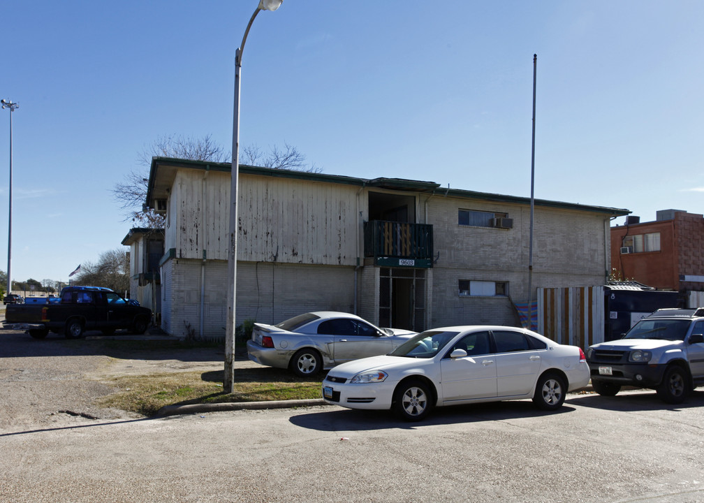 9603 Marlive Ln in Houston, TX - Building Photo