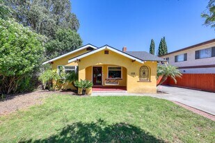 133 N Tassajara Dr in San Luis Obispo, CA - Building Photo