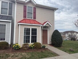 1138 Paul Revere Ct in Harrisonburg, VA - Building Photo
