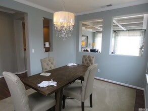 480 Dartmoor Ct in Reno, NV - Building Photo - Building Photo