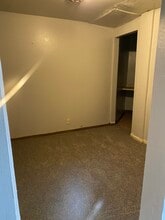 515 Hill St, Unit 1 in Rockford, IL - Foto de edificio - Building Photo