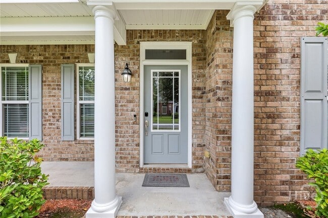 property at 130 Magnolia Dr