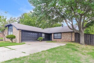 4200 Cranbrook Dr in Arlington, TX - Building Photo