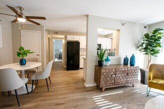 Park Edge in Lenexa, KS - Building Photo - Building Photo