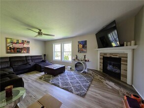 1245 Meadow Woods Dr in Macedonia, OH - Building Photo - Building Photo