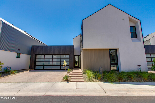 property at 1325 E Pomelo Grove Ln
