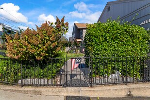 88 Dean St in Stamford, CT - Building Photo