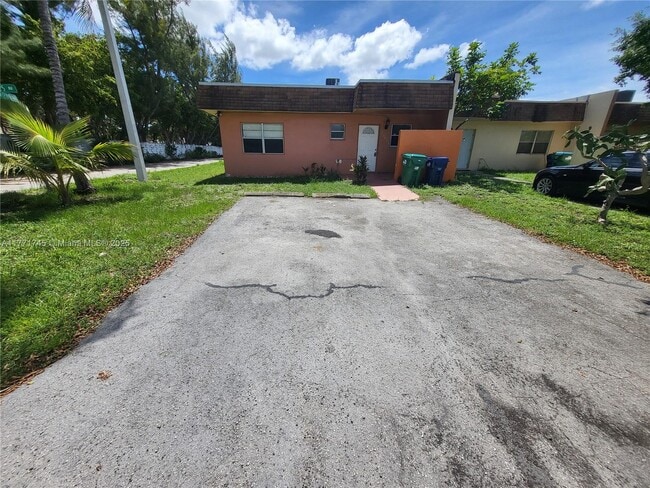 20833 NW 25th Ave in Miami Gardens, FL - Building Photo - Building Photo