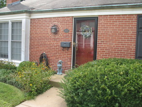 800-886 N McKnight Rd in St. Louis, MO - Building Photo - Building Photo