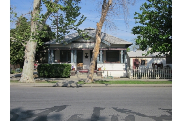 2124-2130 22nd St in Bakersfield, CA - Building Photo