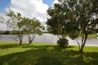 590 Wickham Lakes Dr in Melbourne, FL - Building Photo - Building Photo