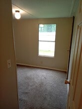 2504 Winston Churchill Dr in Hopewell, VA - Building Photo - Building Photo