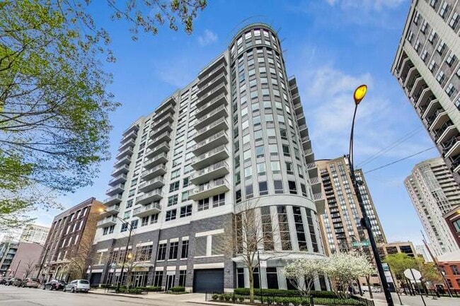 property at 421 W Huron St