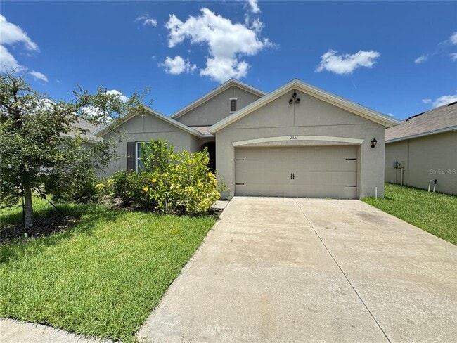 property at 2323 Silverview Dr