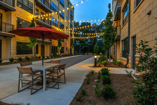 Bell Buckhead West