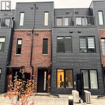 3069 Pharmacy Ave in Toronto, ON - Building Photo