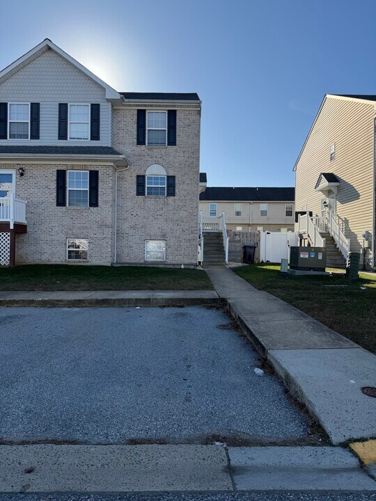 517 Aidone Dr in Middletown, DE - Building Photo