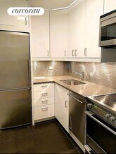 244 Madison Ave in New York, NY - Foto de edificio - Building Photo