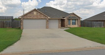 1502 Scenic Ridge in Elgin, OK - Building Photo