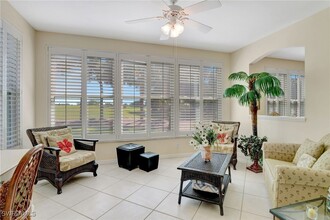 1310 Charleston Square Dr in Naples, FL - Building Photo - Building Photo