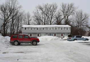 Seville Town Homes in Liverpool, NY - Building Photo - Building Photo