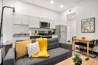 209 9th St in Pittsburgh, PA - Building Photo - Building Photo